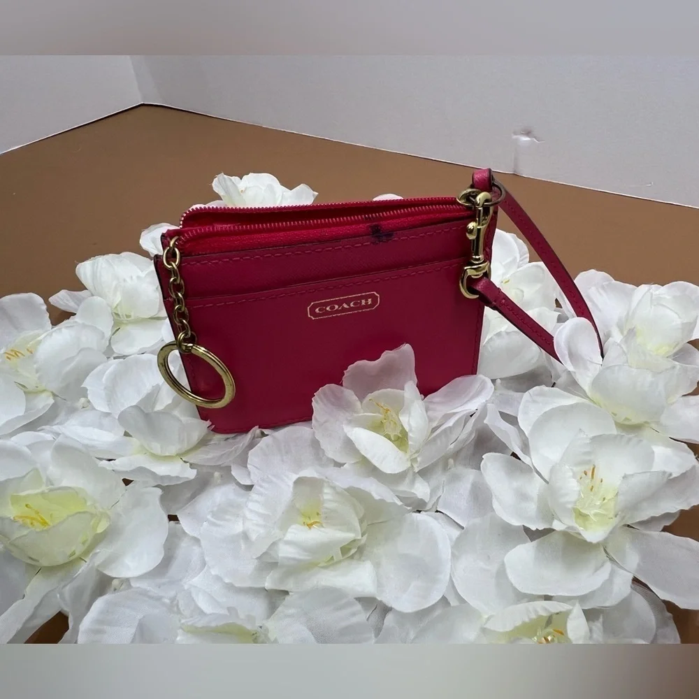 COACH  small Pink wallet